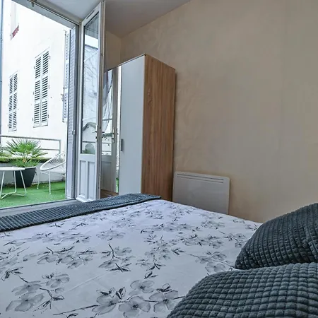 Grande Eugenie Proche Opera, Kiosque, Casino, Cure